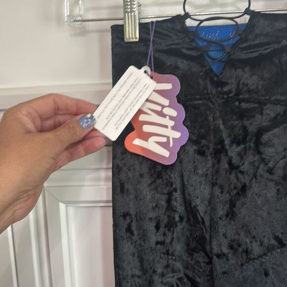 YITTY Black Velvet Leggings Stretch Fit - Picture 4 of 7